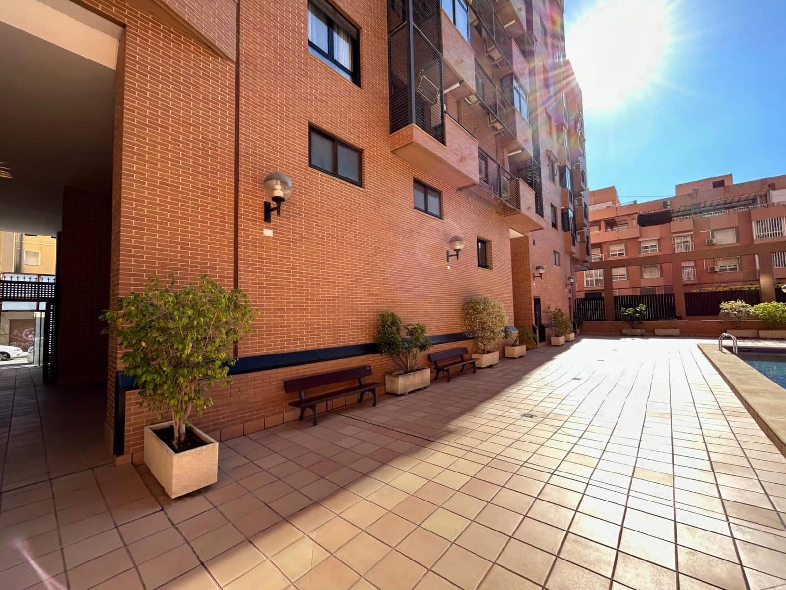1 slaapkamer Appartement te koop in Alicante stad met zwembad - € 289.900 (Ref: 10030085)