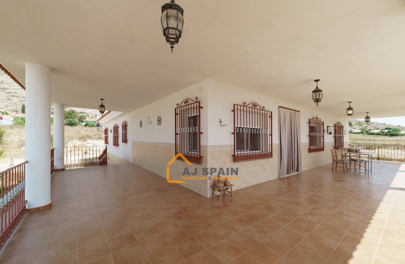 4 bedroom Finca/Country House for sale in Fortuna - € 319,000 (Ref: 10040148)