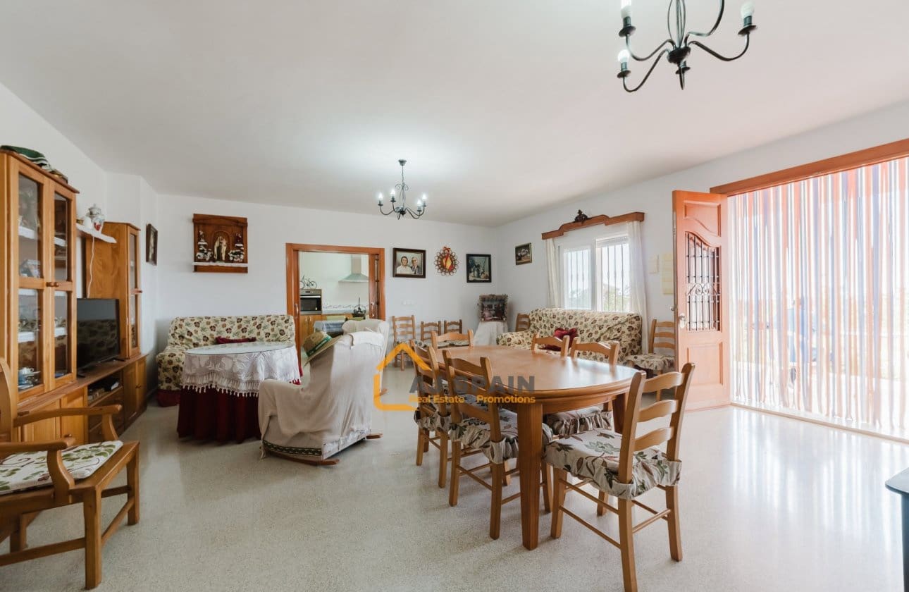 4 bedroom Finca/Country House for sale in Fortuna - € 319,000 (Ref: 10040148)