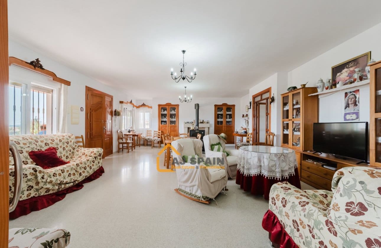 4 bedroom Finca/Country House for sale in Fortuna - € 319,000 (Ref: 10040148)