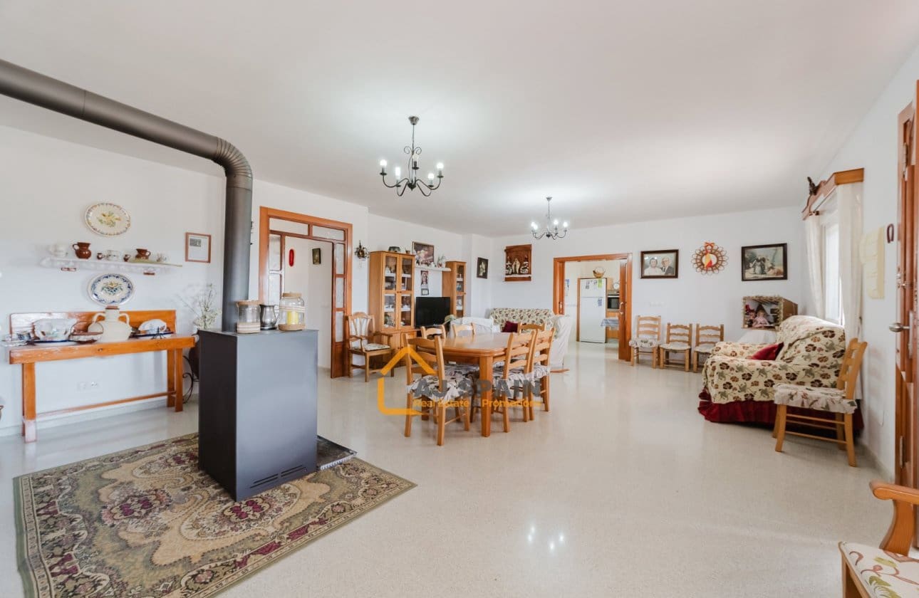 4 bedroom Finca/Country House for sale in Fortuna - € 319,000 (Ref: 10040148)