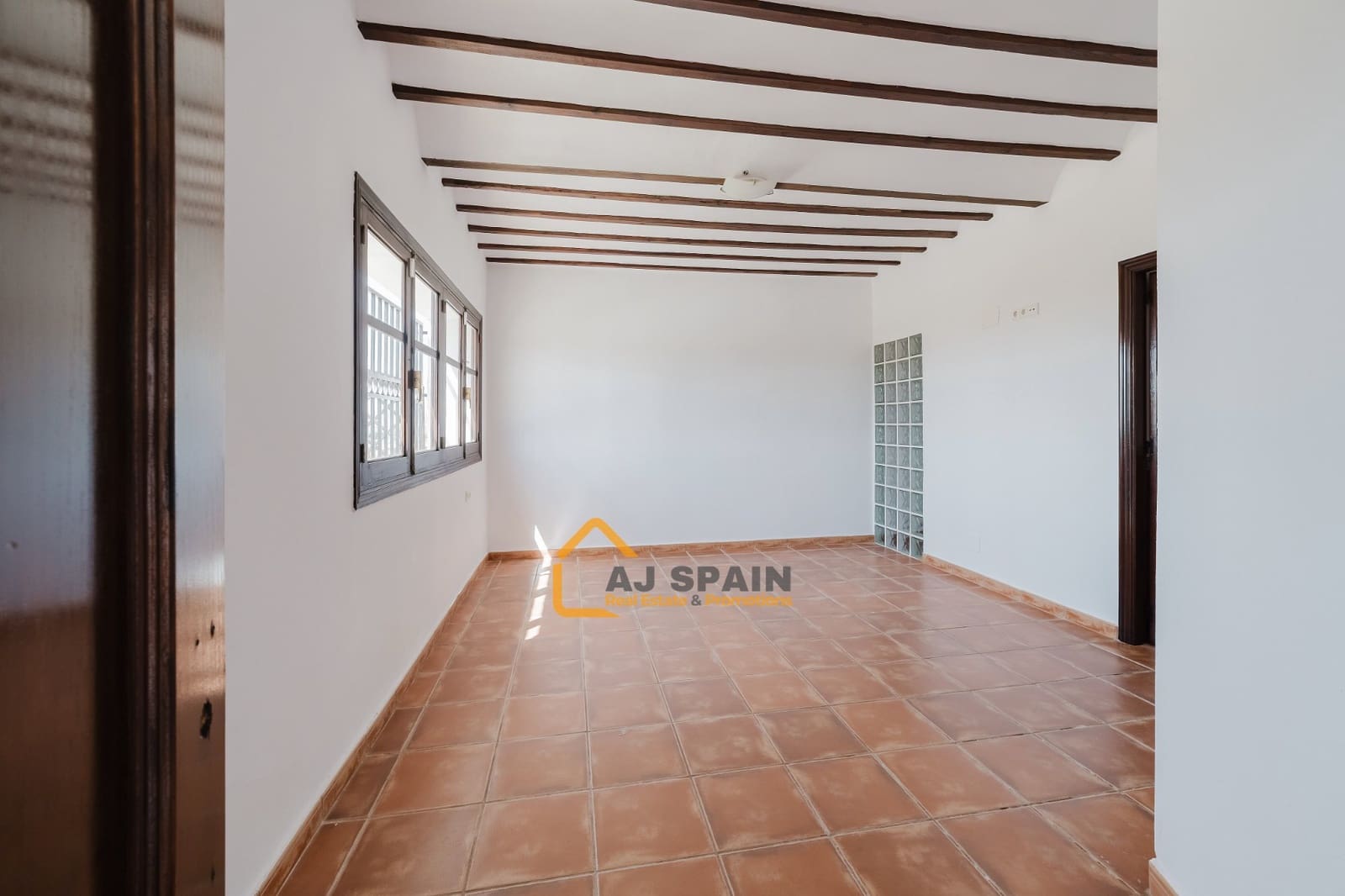 5 bedroom Finca/Country House for sale in Barinas with pool - € 472,000 (Ref: 10040212)