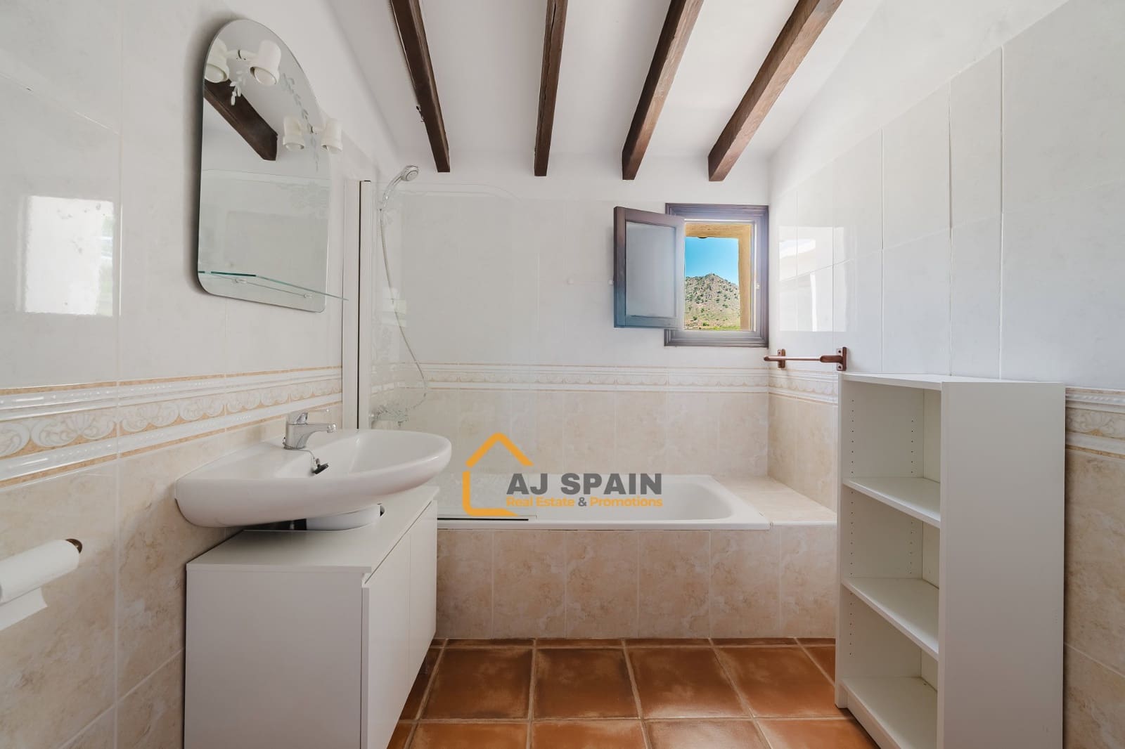 5 bedroom Finca/Country House for sale in Barinas with pool - € 472,000 (Ref: 10040212)