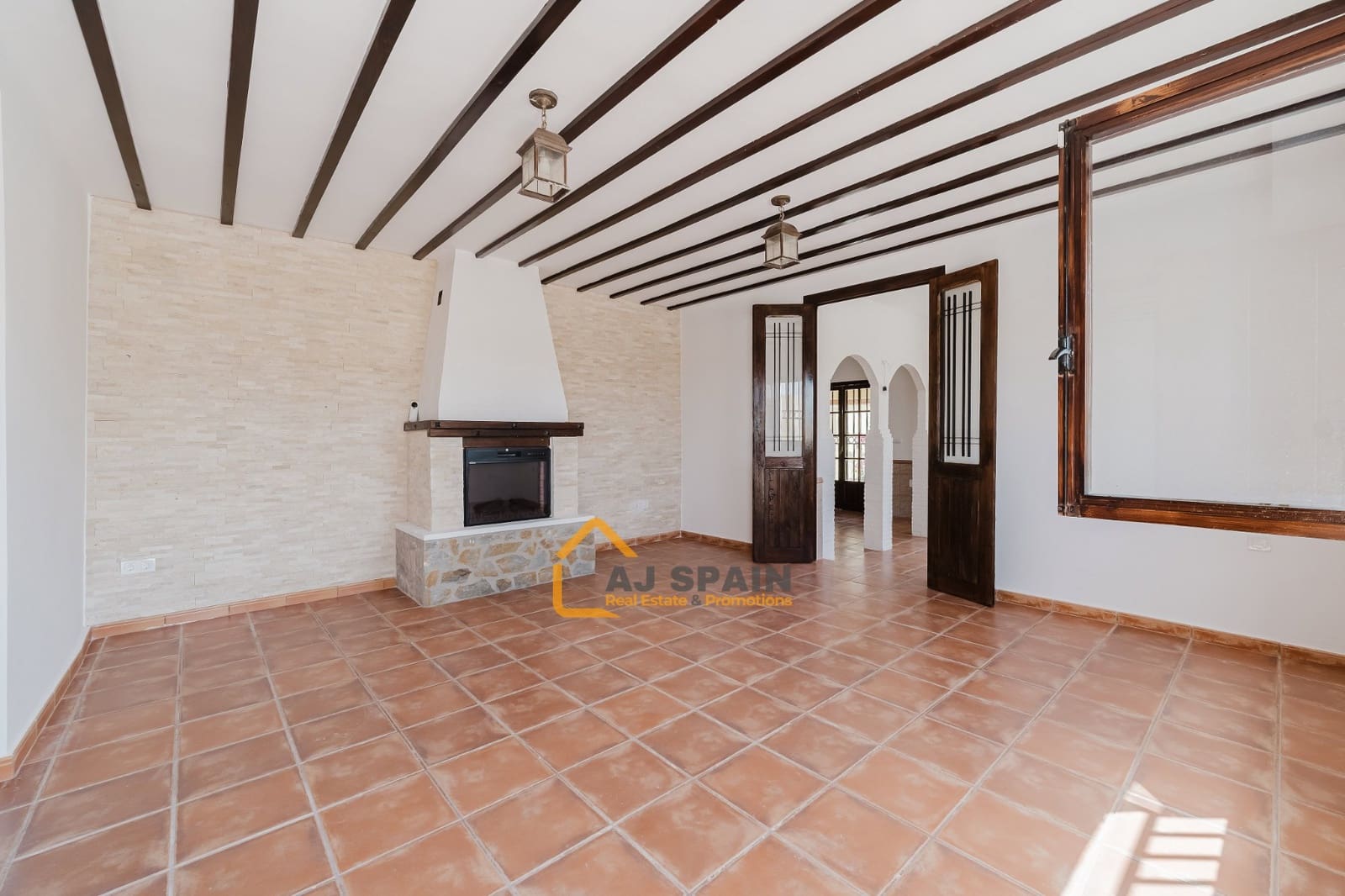 5 bedroom Finca/Country House for sale in Barinas with pool - € 472,000 (Ref: 10040212)