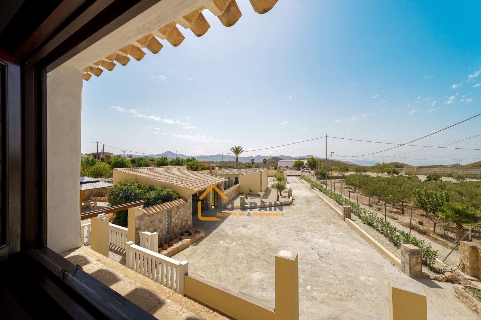 5 bedroom Finca/Country House for sale in Barinas with pool - € 472,000 (Ref: 10040212)
