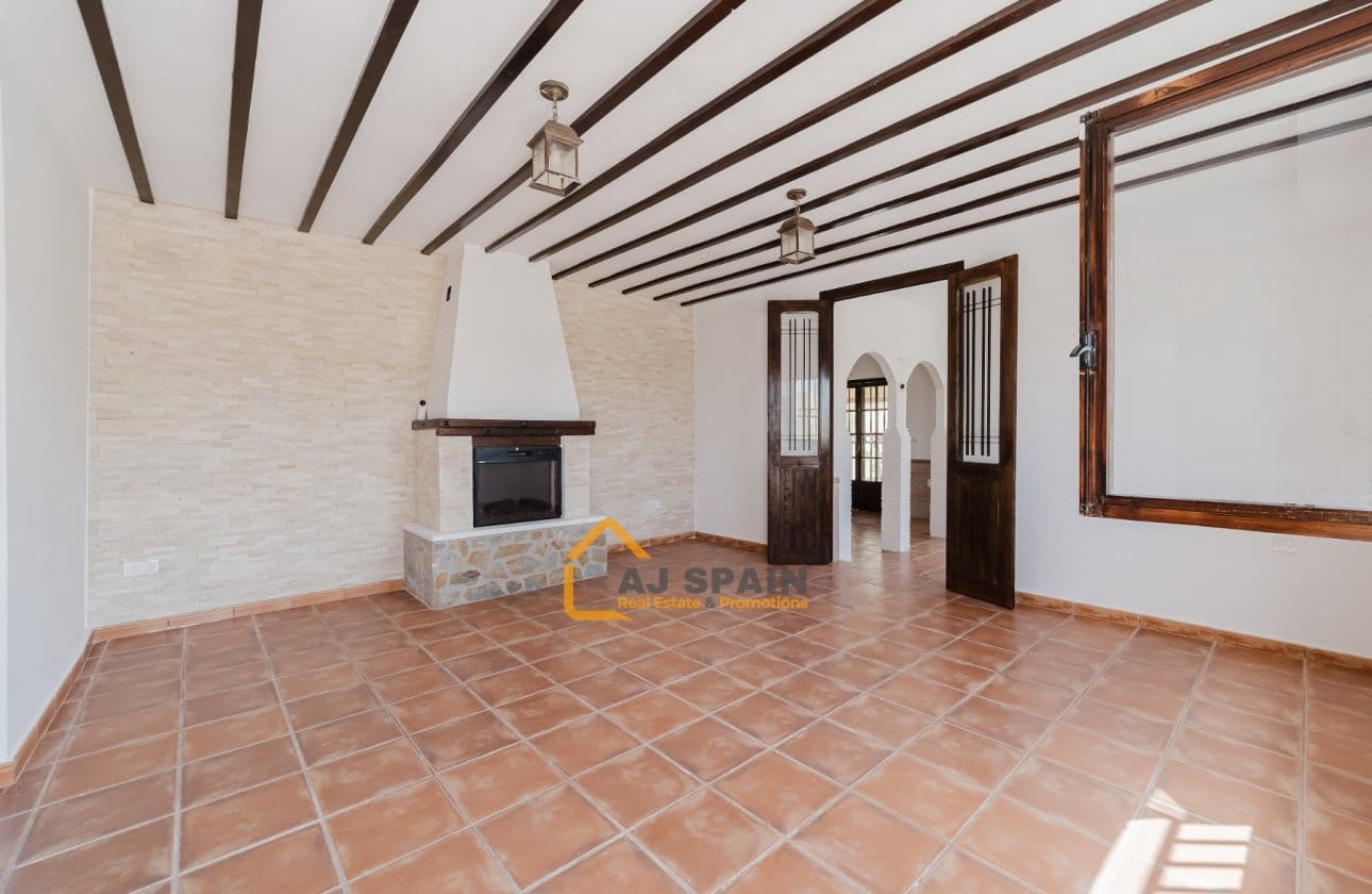5 bedroom Finca/Country House for sale in Barinas with pool garage - € 472,000 (Ref: 10040212)