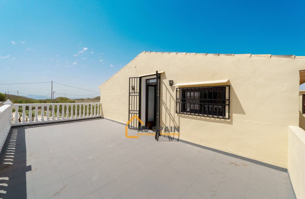 5 bedroom Finca/Country House for sale in Barinas with pool garage - € 472,000 (Ref: 10040212)