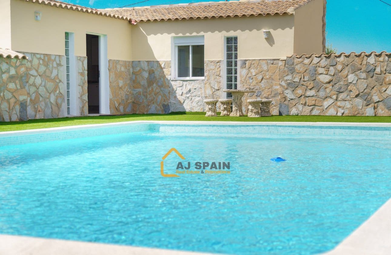 5 bedroom Finca/Country House for sale in Barinas with pool garage - € 472,000 (Ref: 10040212)