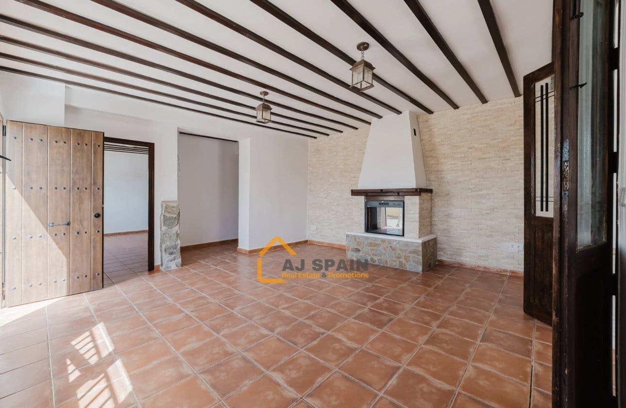 5 bedroom Finca/Country House for sale in Barinas with pool garage - € 472,000 (Ref: 10040212)