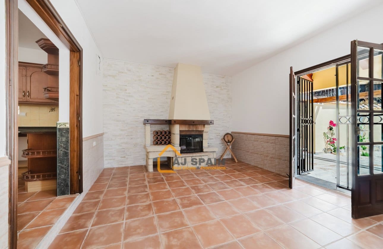 5 bedroom Finca/Country House for sale in Barinas with pool garage - € 472,000 (Ref: 10040212)