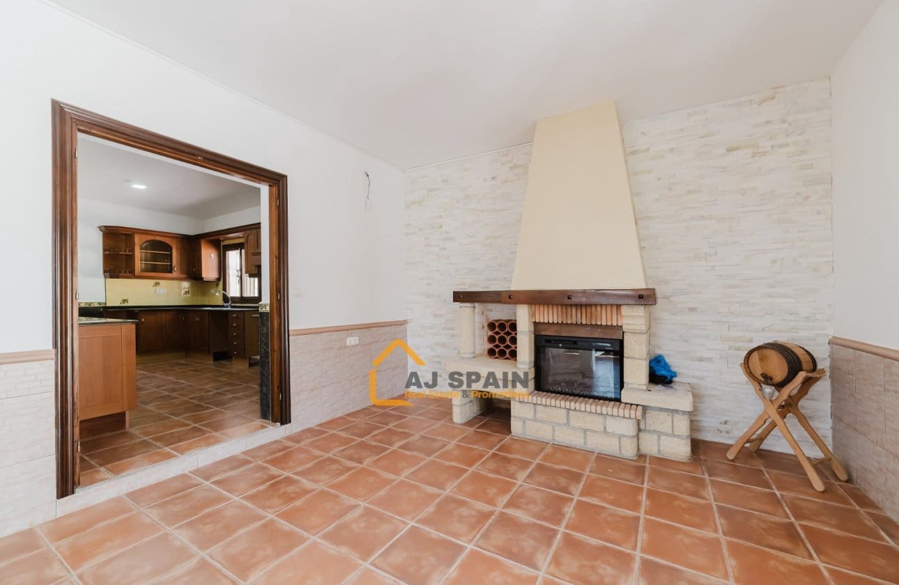 5 bedroom Finca/Country House for sale in Barinas with pool garage - € 472,000 (Ref: 10040212)