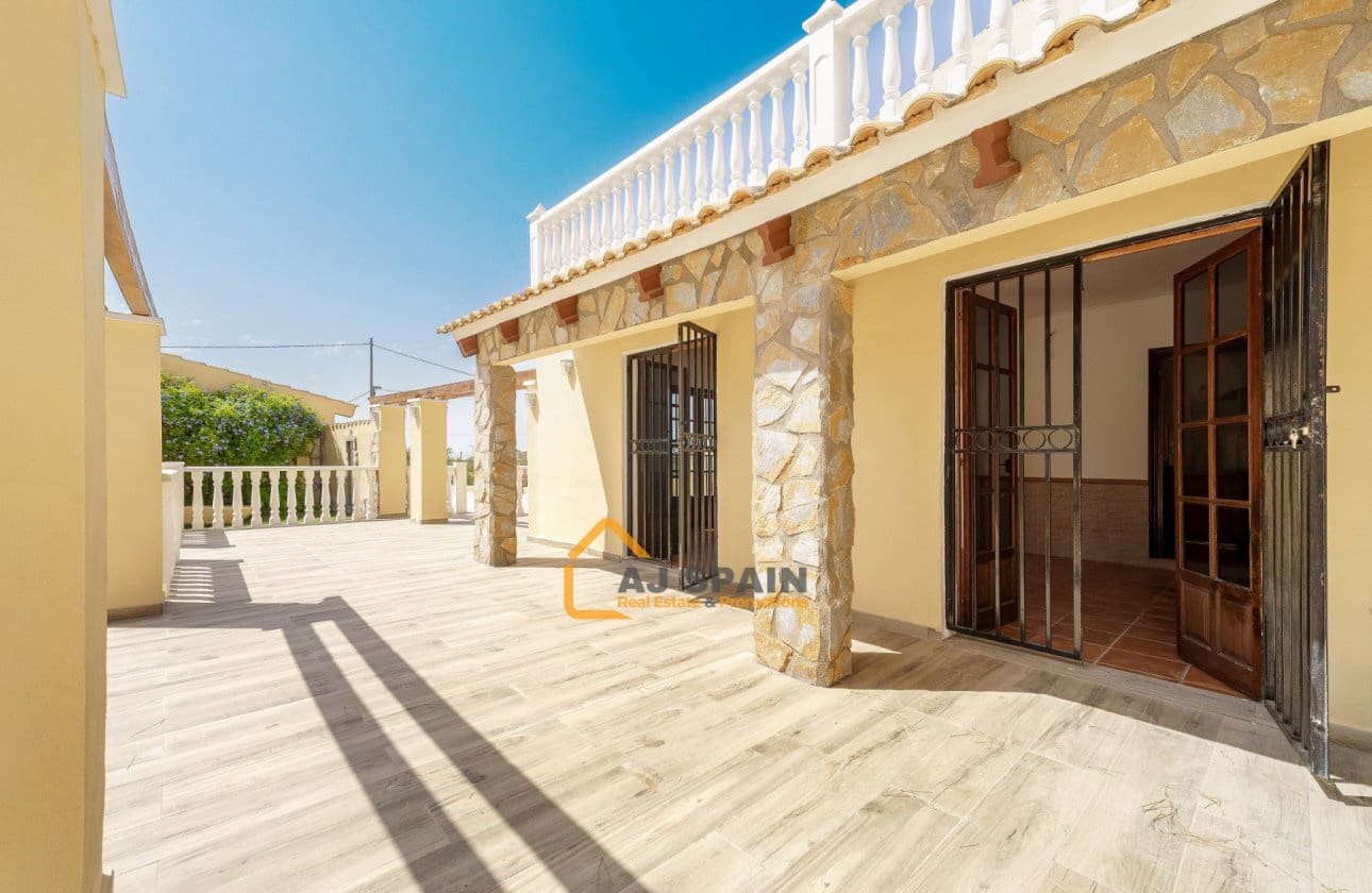 5 bedroom Finca/Country House for sale in Barinas with pool garage - € 472,000 (Ref: 10040212)