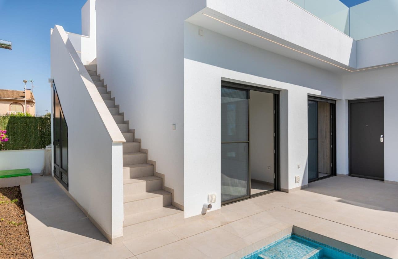 3 bedroom Villa for sale in San Javier with pool - € 621,500 (Ref: 10047951)