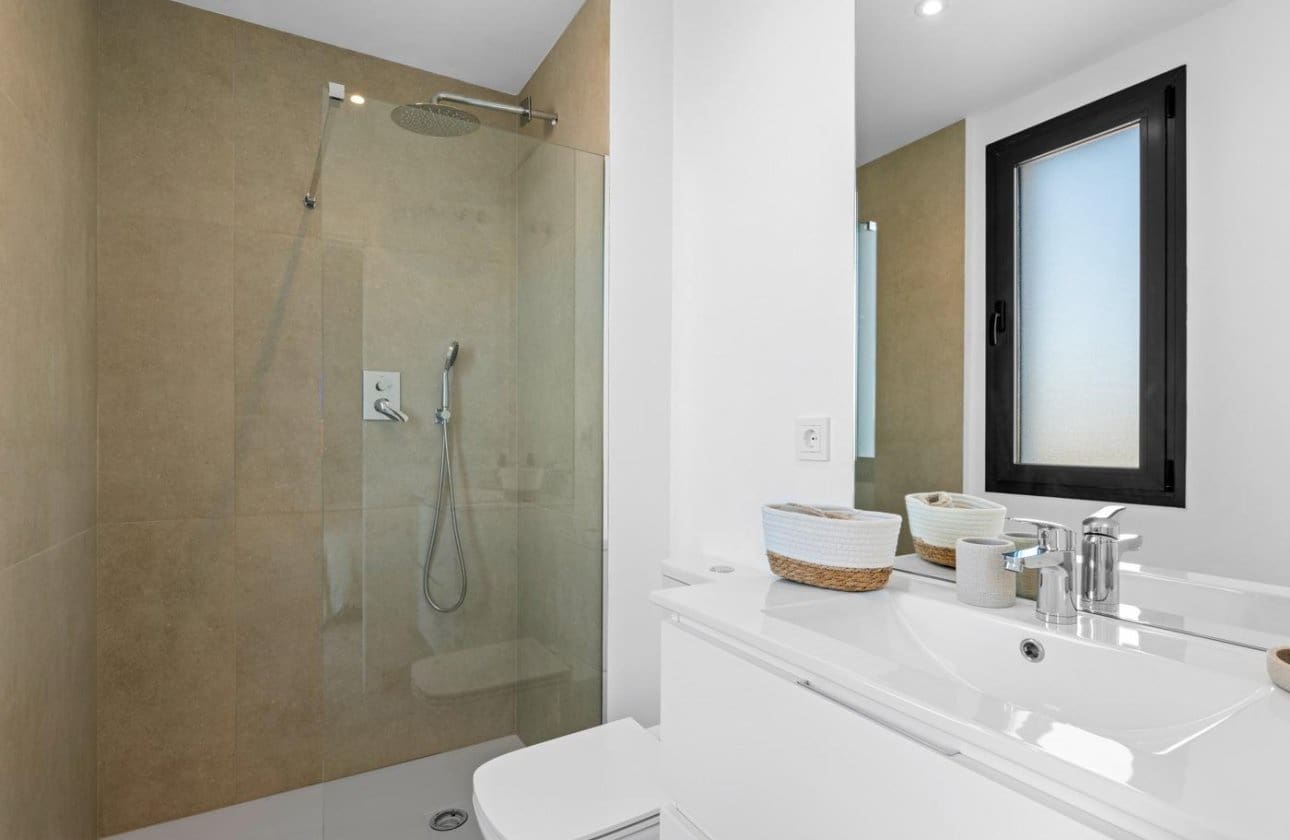 2 bedroom Apartment for sale in Mar de Cristal with pool garage - € 358,000 (Ref: 10047968)