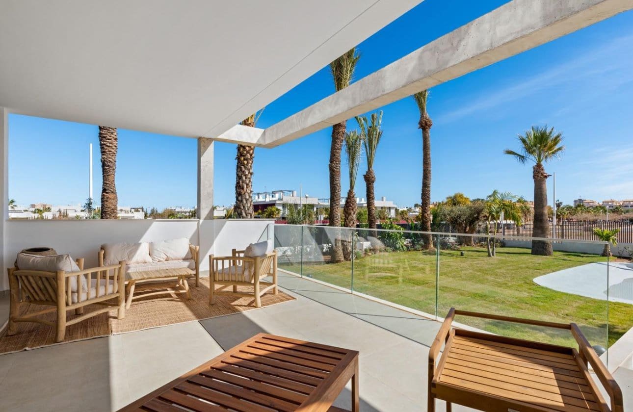 2 bedroom Apartment for sale in Mar de Cristal with pool garage - € 358,000 (Ref: 10047968)