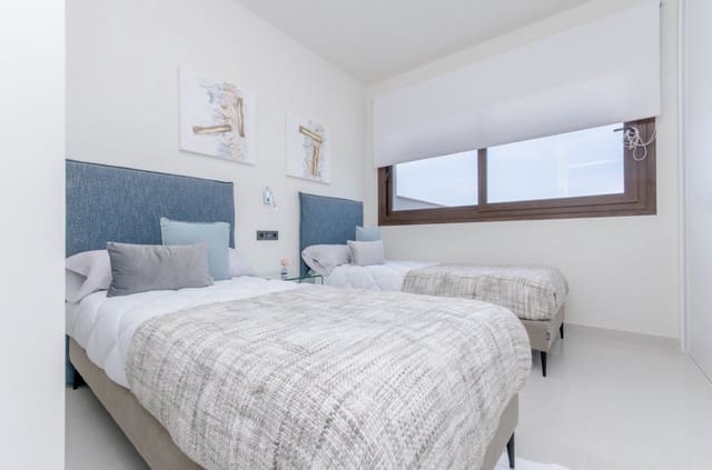 2 soverom Leilighet til salgs i Los Balcones med svømmebasseng - € 300 000 (Ref: 10047988)
