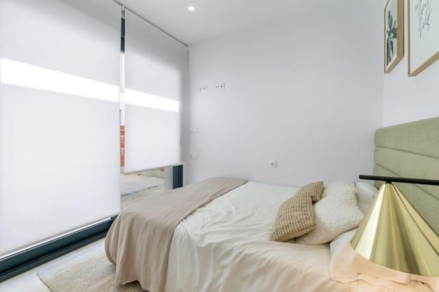 2 slaapkamer Appartement te koop in Los Balcones met zwembad - € 299.900 (Ref: 10048005)