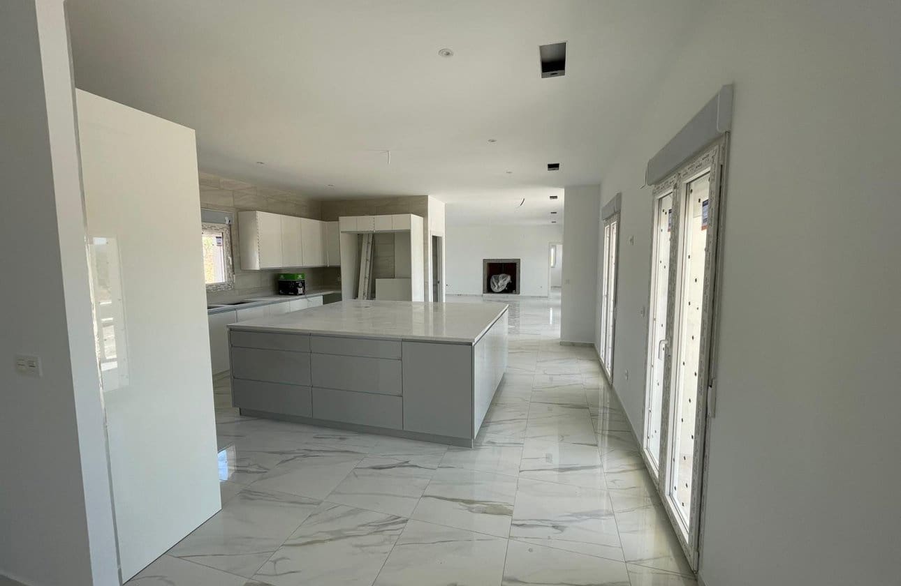 6 bedroom Villa for sale in Pinoso with pool garage - € 611,000 (Ref: 10051052)