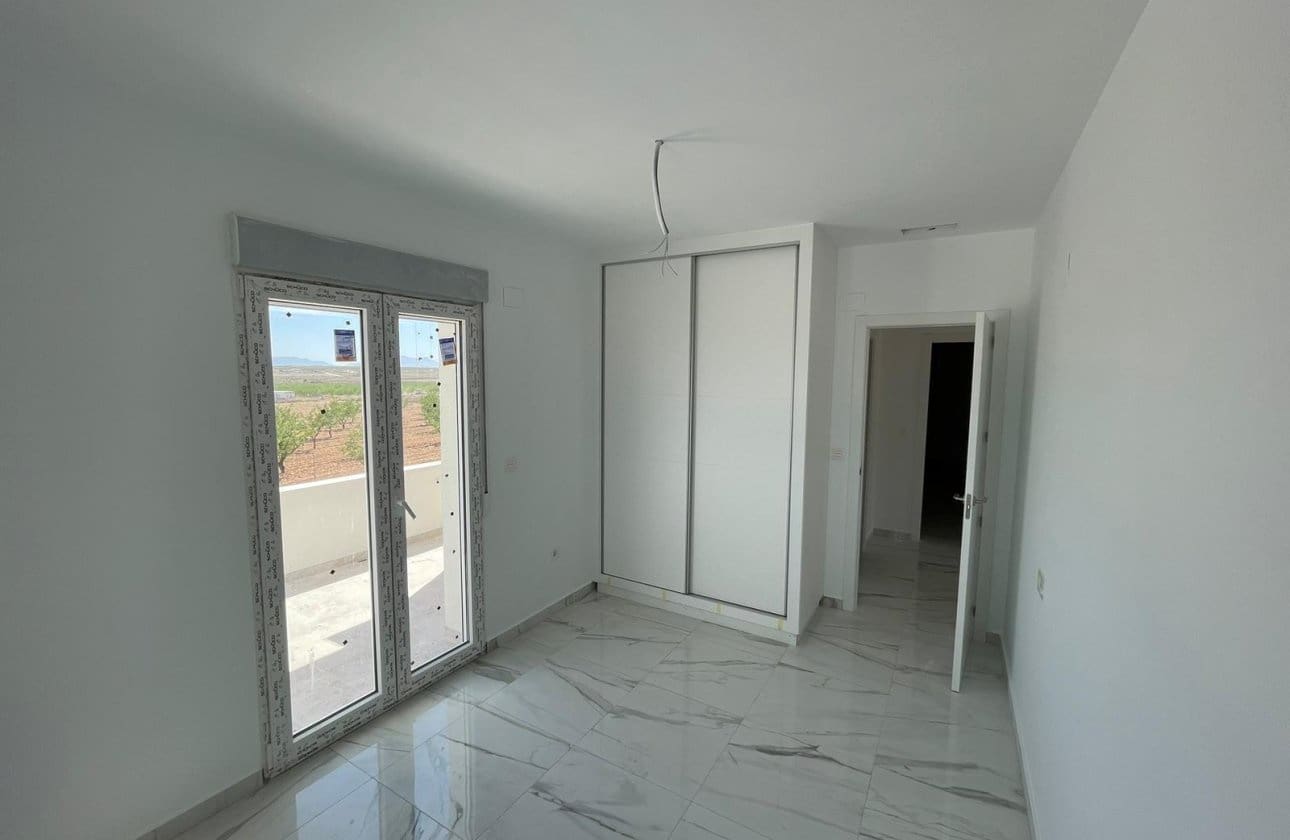 6 bedroom Villa for sale in Pinoso with pool garage - € 611,000 (Ref: 10051052)