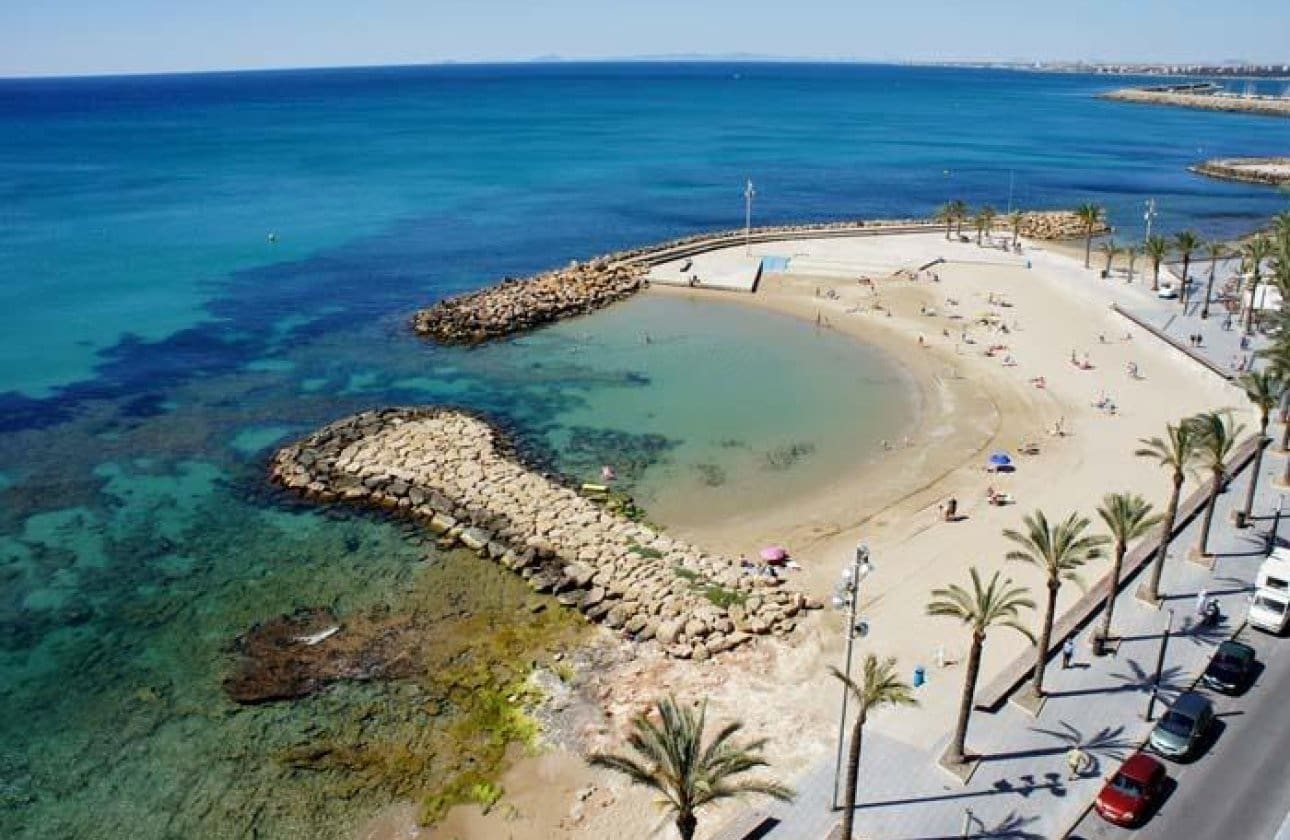 3 slaapkamer Appartement te koop in Torrevieja met zwembad - € 439.000 (Ref: 10051066)