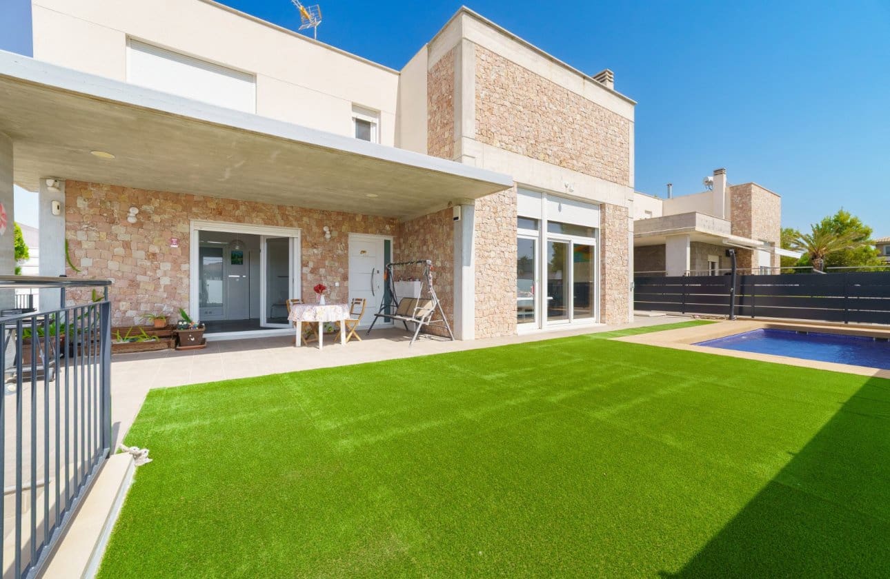 4 bedroom Villa for sale in La Alcayna with pool garage - € 559,000 (Ref: 10080016)