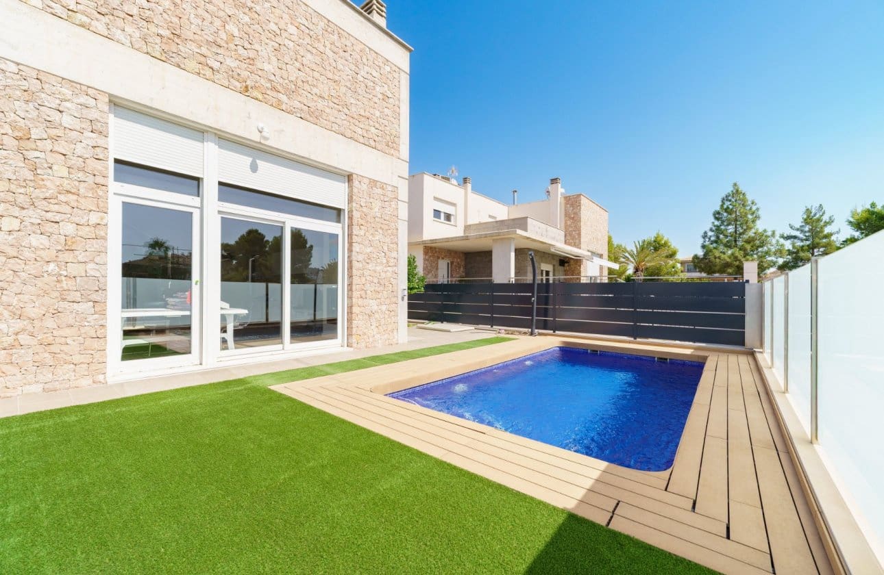4 bedroom Villa for sale in La Alcayna with pool garage - € 559,000 (Ref: 10080016)