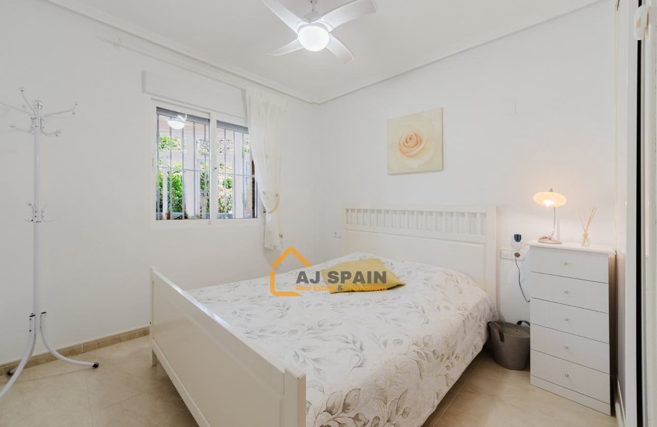 3 bedroom Villa for sale in Fortuna with pool - € 289,000 (Ref: 10089977)
