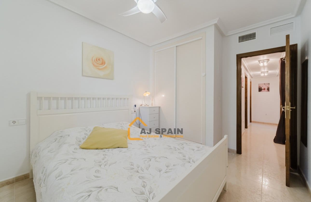 3 bedroom Villa for sale in Fortuna with pool - € 289,000 (Ref: 10089977)