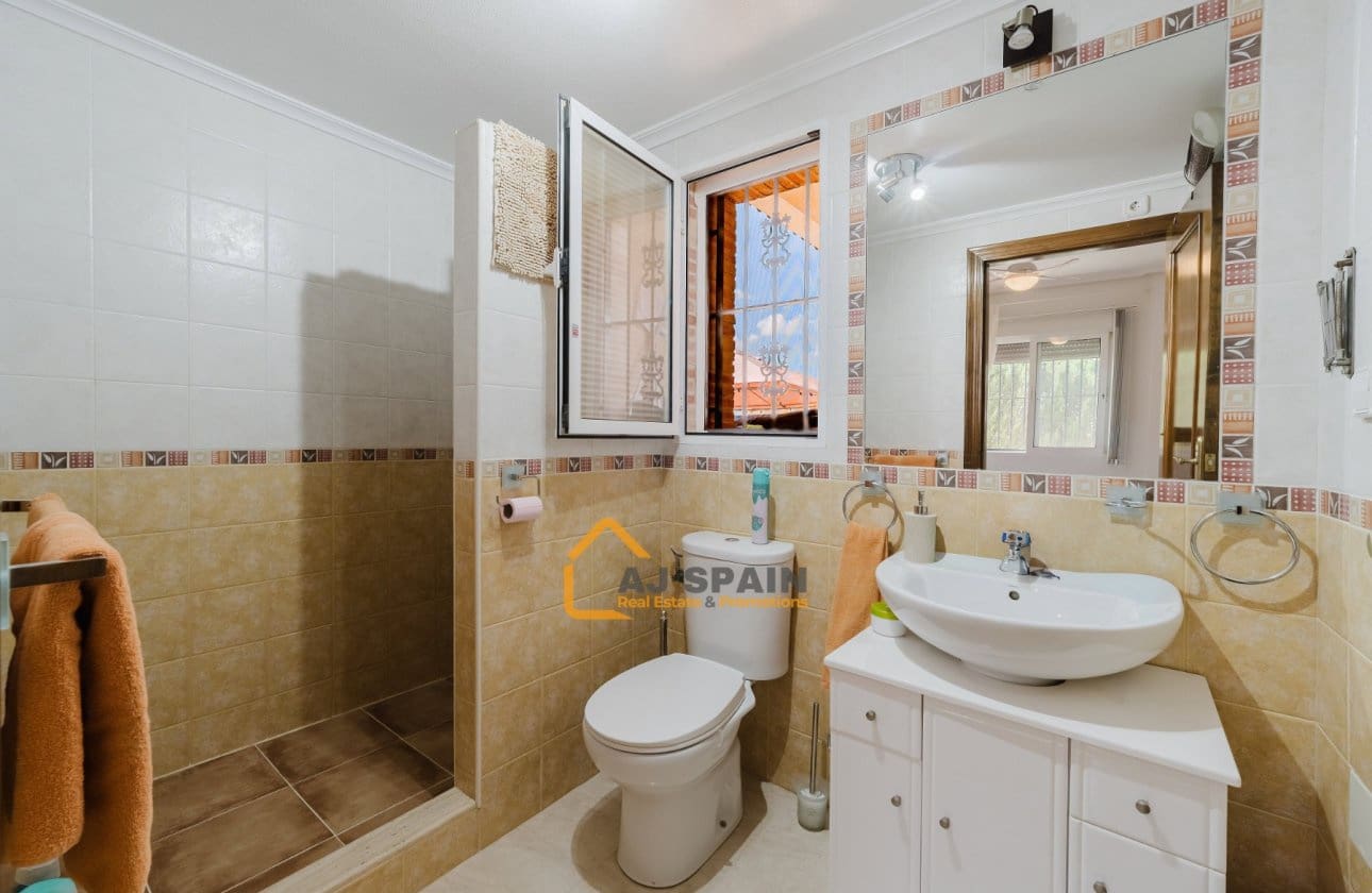3 bedroom Villa for sale in Fortuna with pool - € 289,000 (Ref: 10089977)