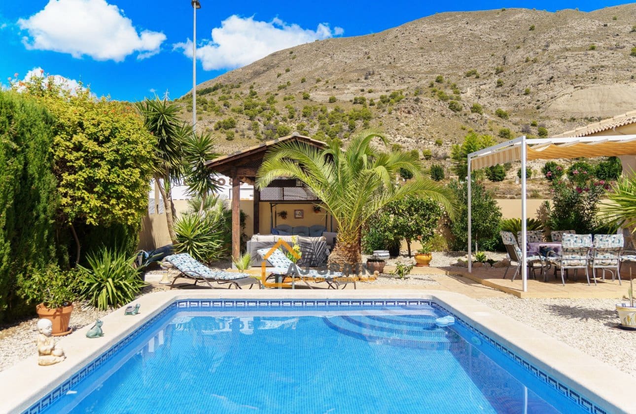 3 bedroom Villa for sale in Fortuna with pool - € 289,000 (Ref: 10089977)