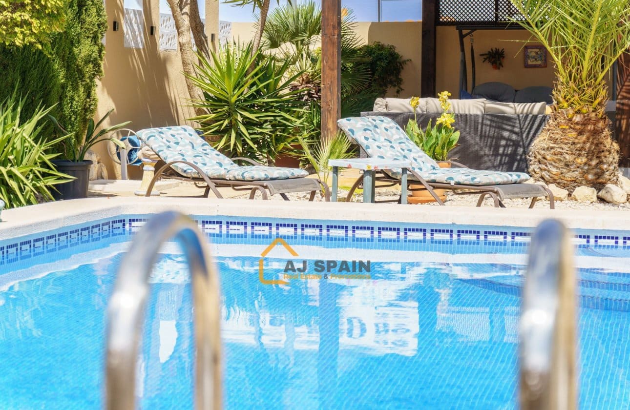 3 bedroom Villa for sale in Fortuna with pool - € 289,000 (Ref: 10089977)