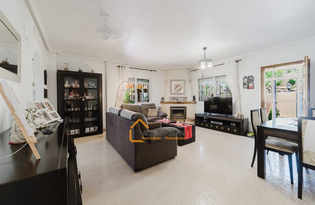 3 bedroom Villa for sale in Fortuna with pool - € 289,000 (Ref: 10089977)