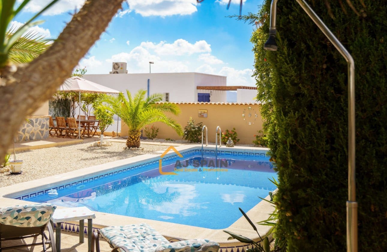 3 bedroom Villa for sale in Fortuna with pool - € 289,000 (Ref: 10089977)