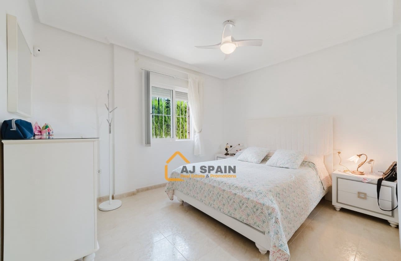 3 bedroom Villa for sale in Fortuna with pool - € 289,000 (Ref: 10089977)