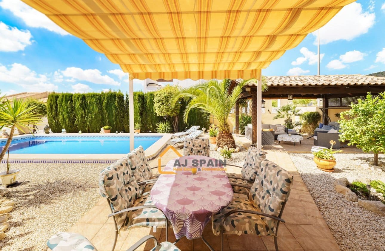 3 bedroom Villa for sale in Fortuna with pool - € 289,000 (Ref: 10089977)