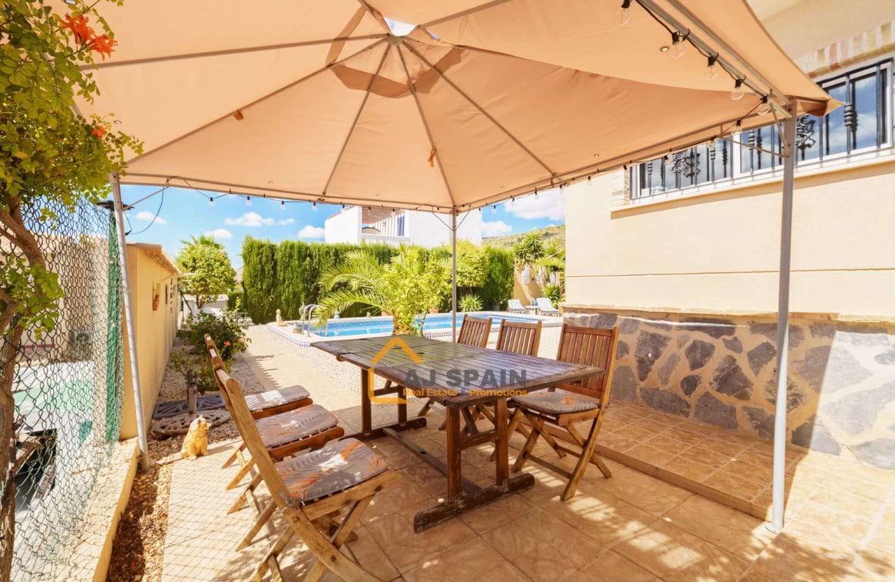3 bedroom Villa for sale in Fortuna with pool - € 289,000 (Ref: 10089977)