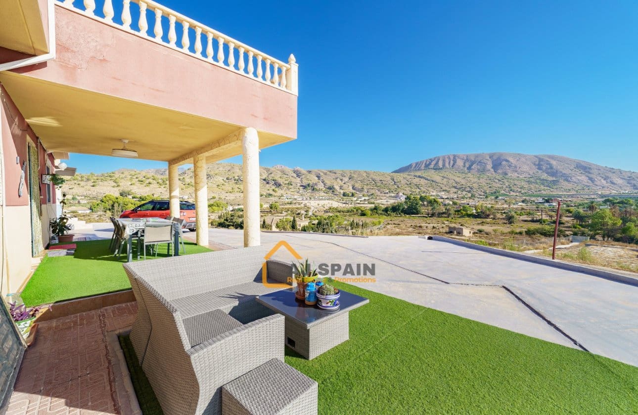 4 bedroom Finca/Country House for sale in Fortuna with pool garage - € 329,000 (Ref: 10089978)