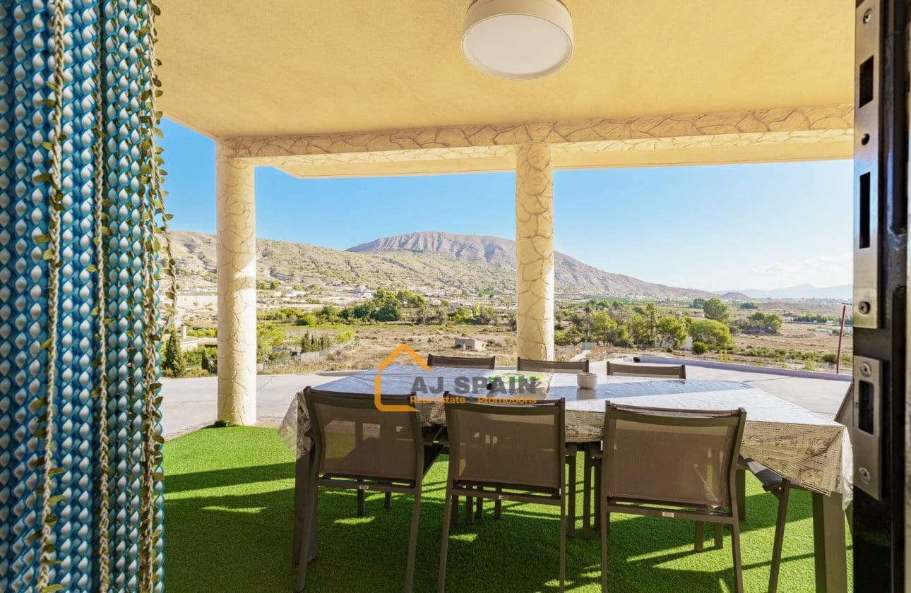 4 bedroom Finca/Country House for sale in Fortuna with pool garage - € 329,000 (Ref: 10089978)