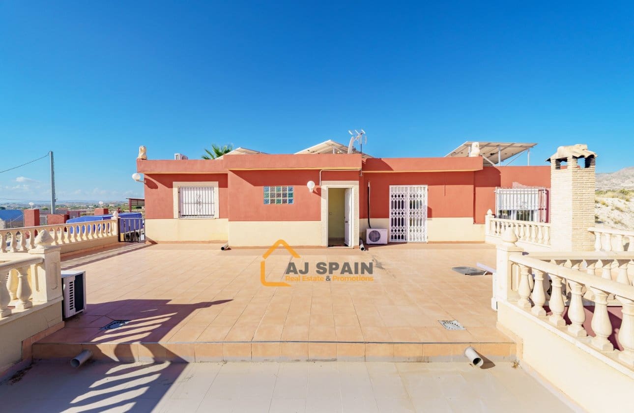 4 bedroom Finca/Country House for sale in Fortuna with pool garage - € 329,000 (Ref: 10089978)