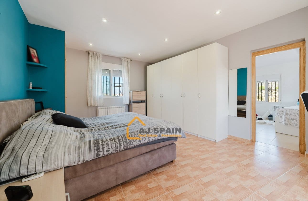 4 bedroom Finca/Country House for sale in Fortuna with pool garage - € 329,000 (Ref: 10089978)