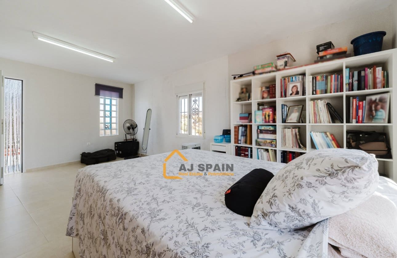 4 bedroom Finca/Country House for sale in Fortuna with pool garage - € 329,000 (Ref: 10089978)