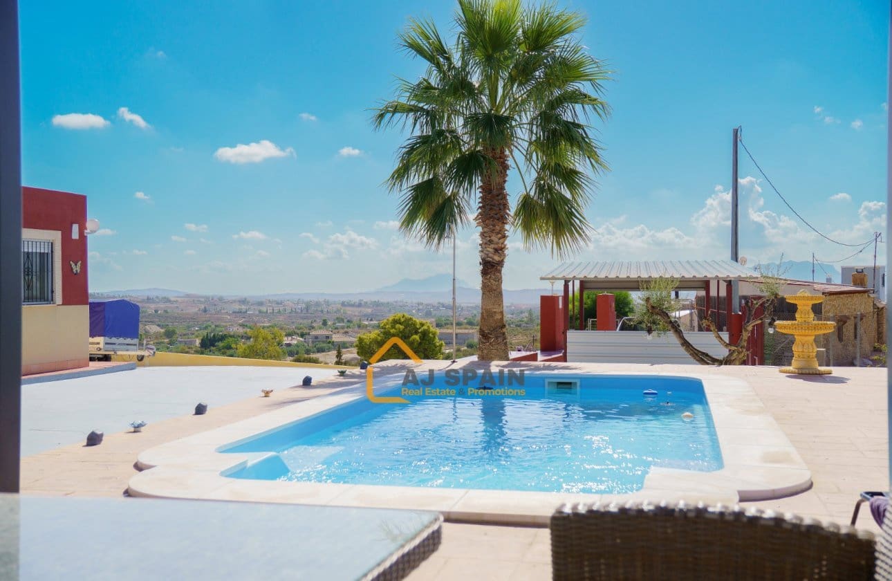 4 bedroom Finca/Country House for sale in Fortuna with pool garage - € 329,000 (Ref: 10089978)