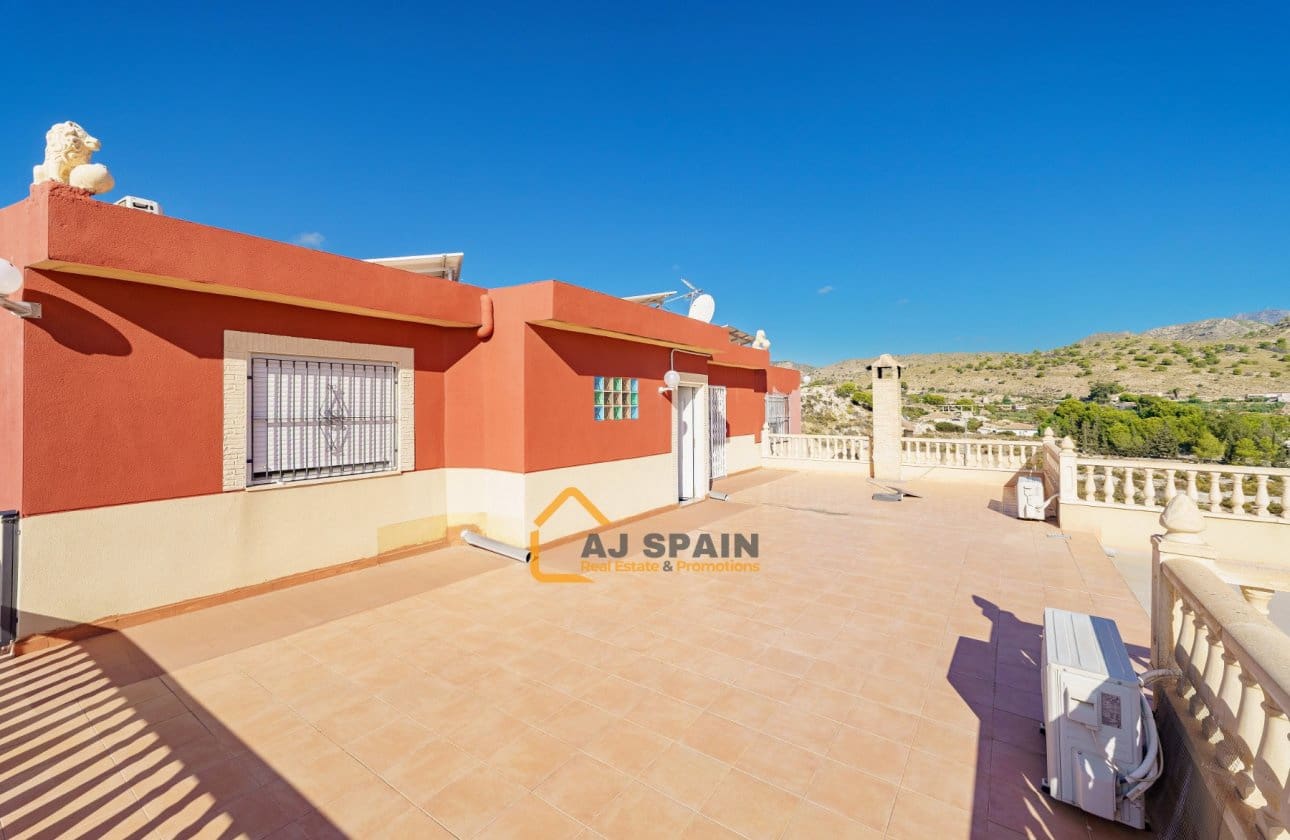 4 bedroom Finca/Country House for sale in Fortuna with pool garage - € 329,000 (Ref: 10089978)
