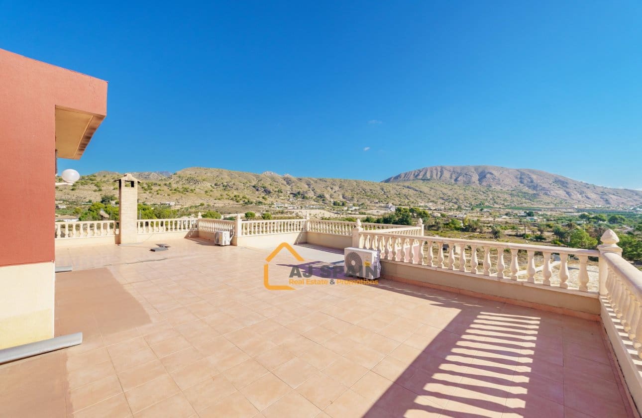 4 bedroom Finca/Country House for sale in Fortuna with pool garage - € 329,000 (Ref: 10089978)