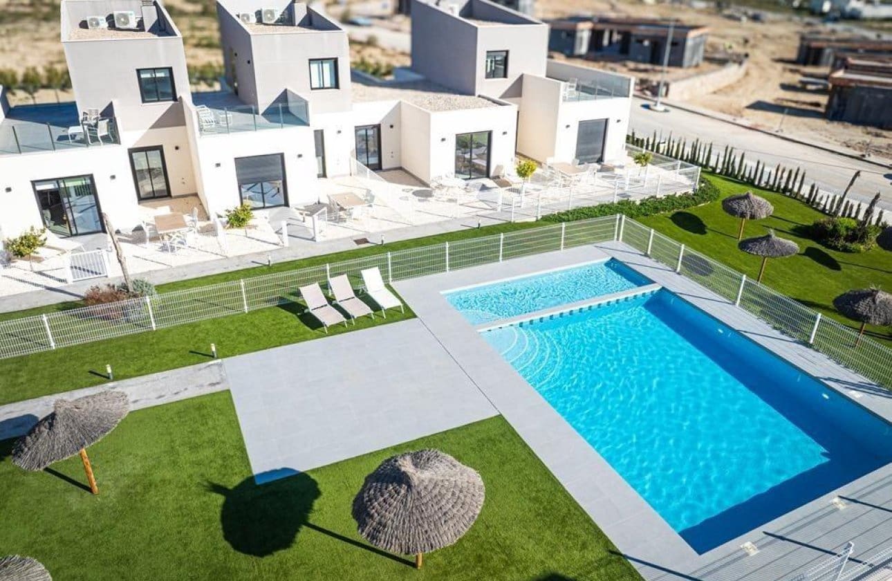 3 sovrum Semi-fristående Villa till salu i Banos y Mendigo med pool - 315 500 € (Ref: 10100897)