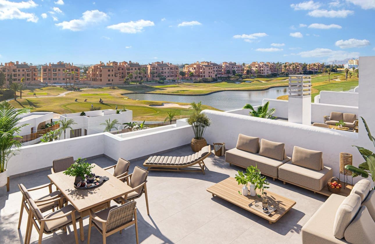 2 soveværelse Lejlighed til salg i Los Alcazares med swimmingpool garage - € 399.900 (Ref: 10100931)