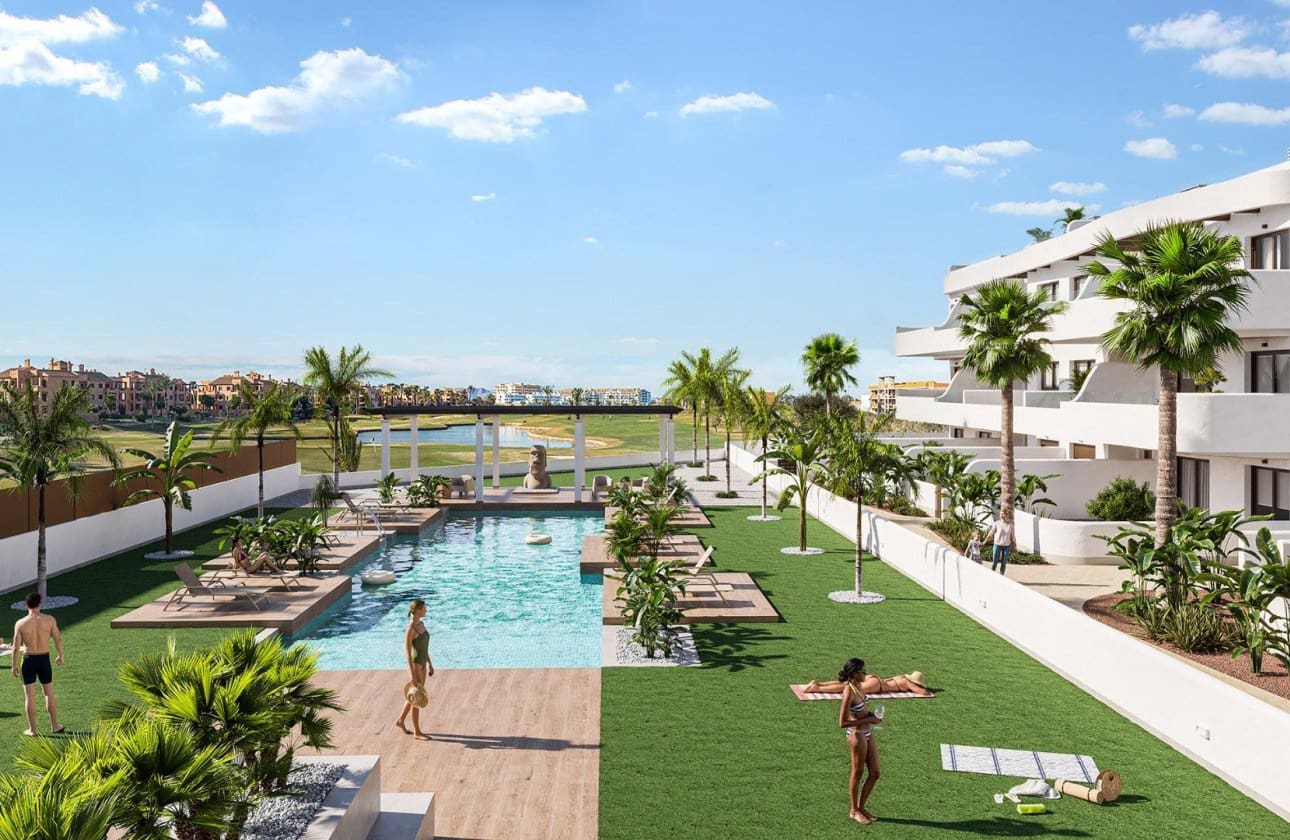 2 soveværelse Lejlighed til salg i Los Alcazares med swimmingpool garage - € 399.900 (Ref: 10100931)