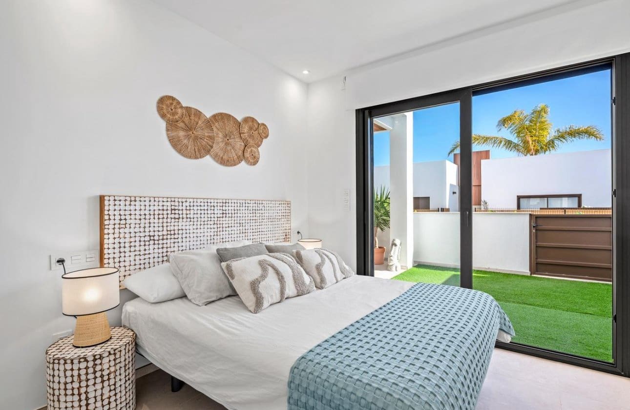 2 slaapkamer Appartement te koop in Los Alcazares met zwembad garage - € 275.000 (Ref: 10100934)