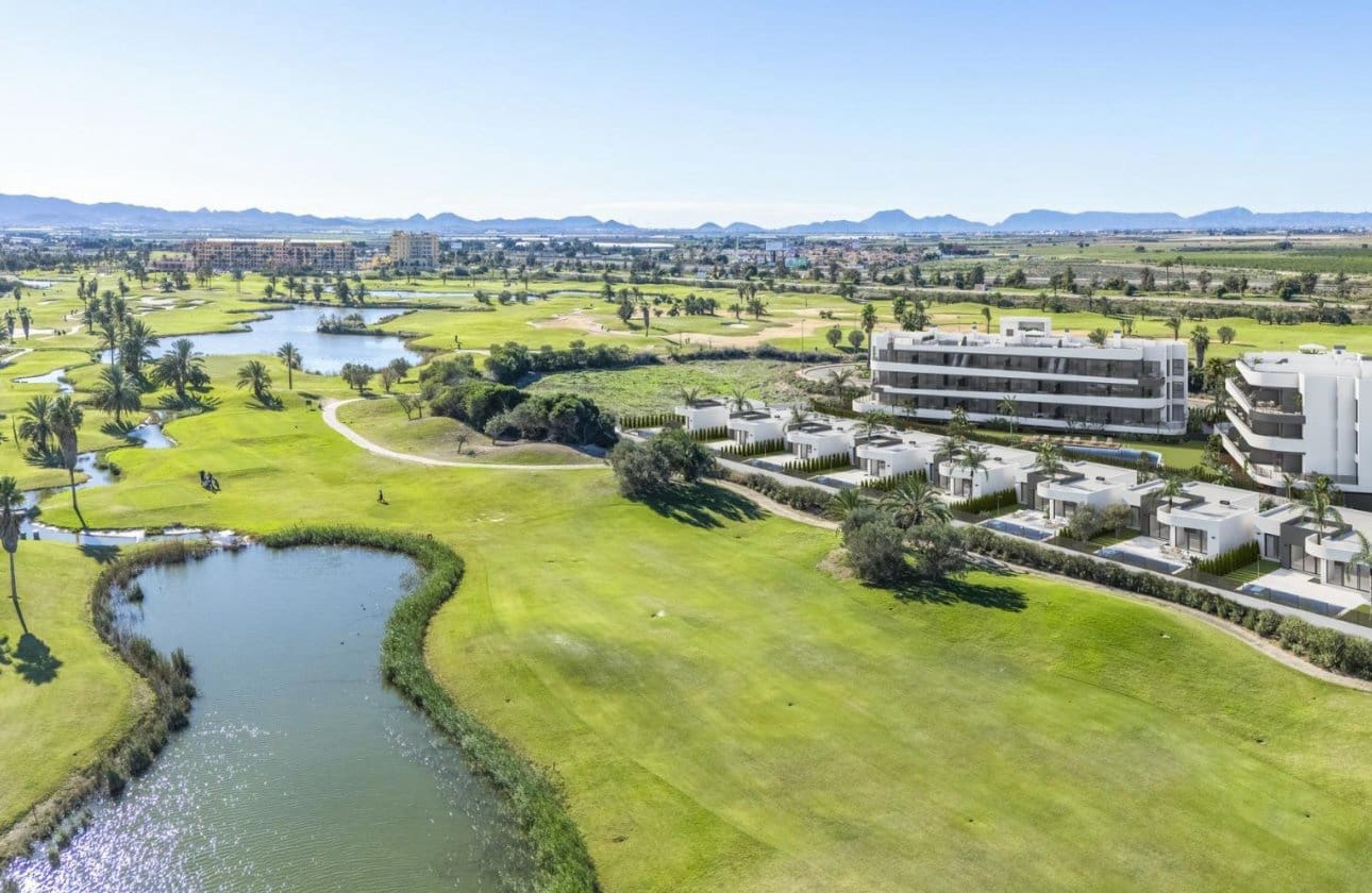 3 sovrum Lägenhet till salu i Los Alcazares med pool - 379 000 € (Ref: 10100957)