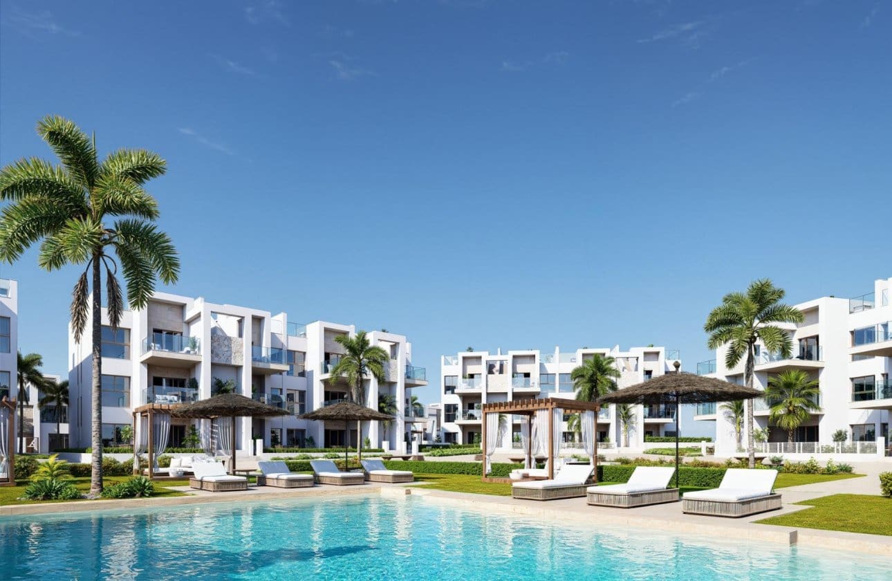 Apartamento de 2 habitaciones en Los Alcázares en venta con piscina garaje - 314.000 € (Ref: 10127495)